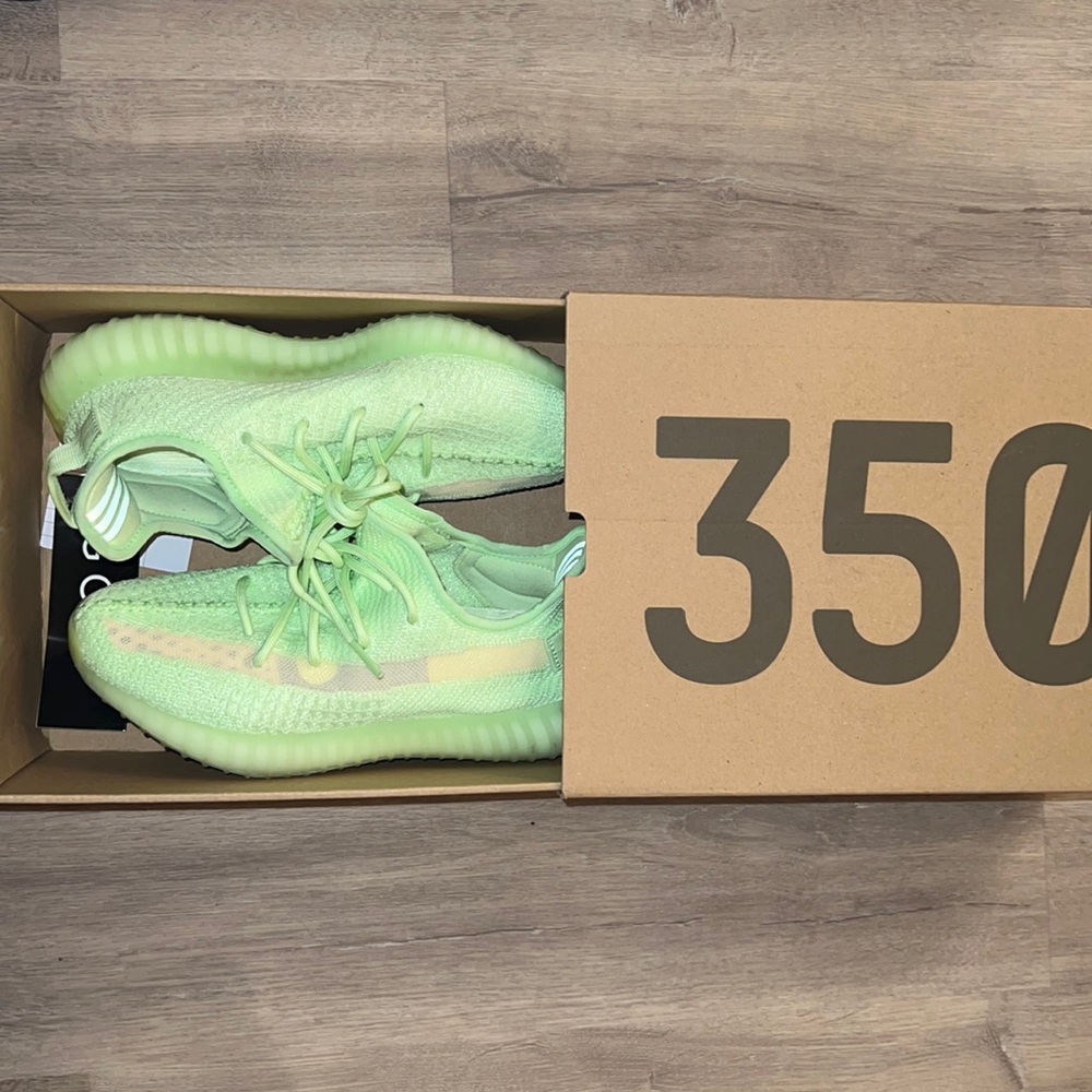 Yeezy Glow Boost 350 V2 GID Glow